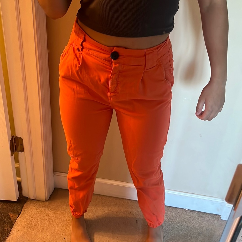 PANTONE: ORANGE JOGGER PANTS